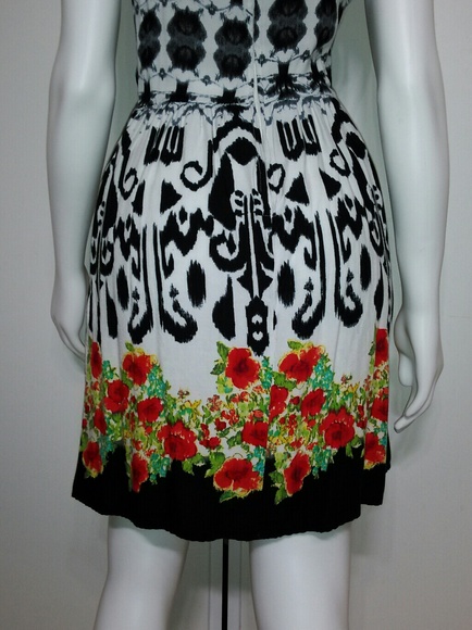 MERONA  Tribal Rose Sun Dress / (S) - Picture 4 of 5